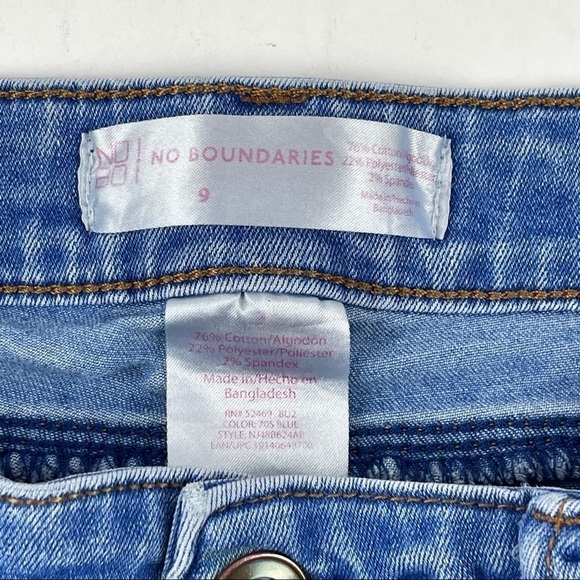 NOBO No Boundaries Jeans Womens Juniors Size 9 Light Wash Distressed - Picture 2 of 9